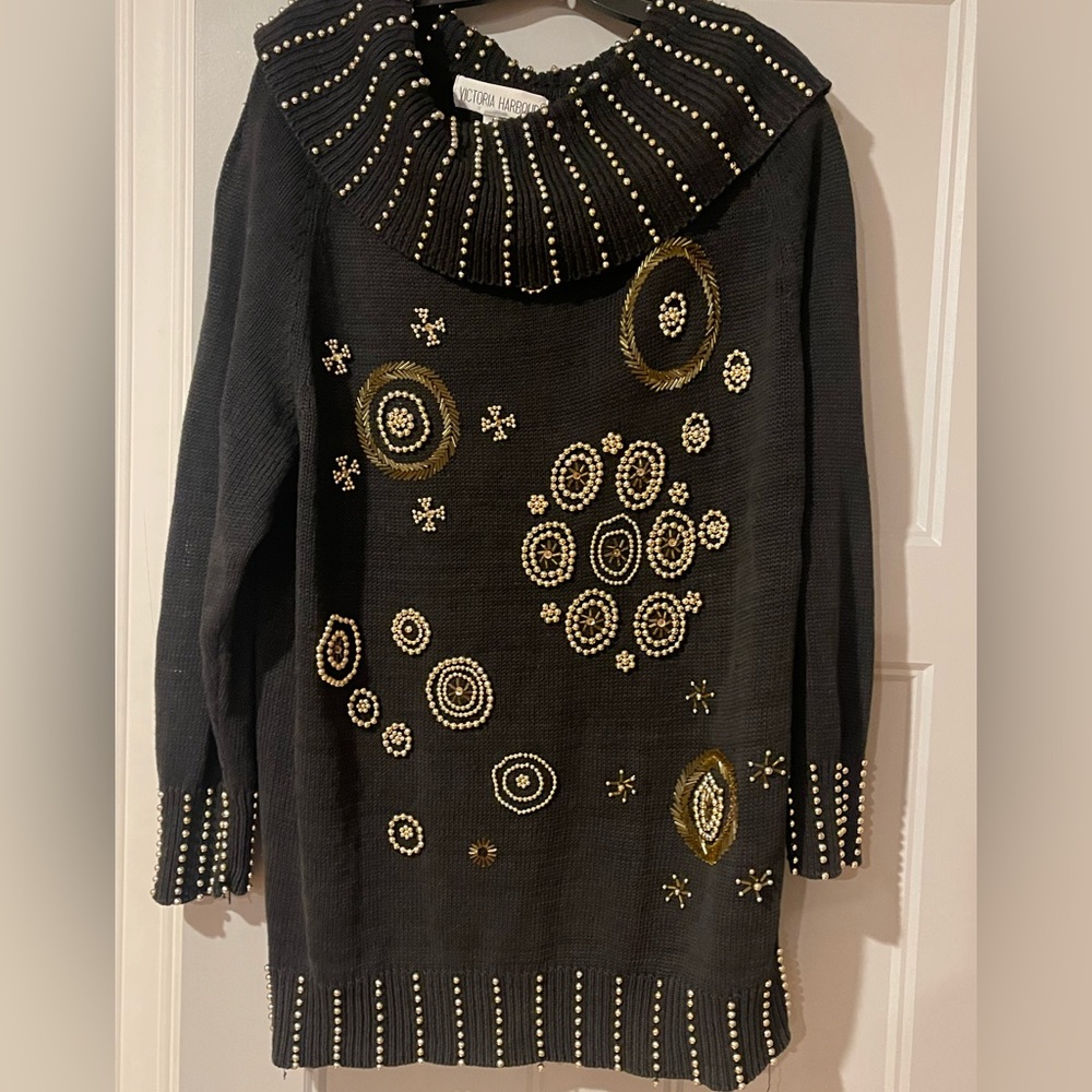 Vintage Victoria Harbour sweater